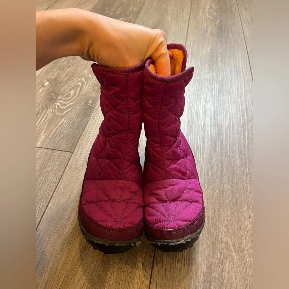 Youth Columbia Minx Slip III boots in Currant Omni-Heat Size 1